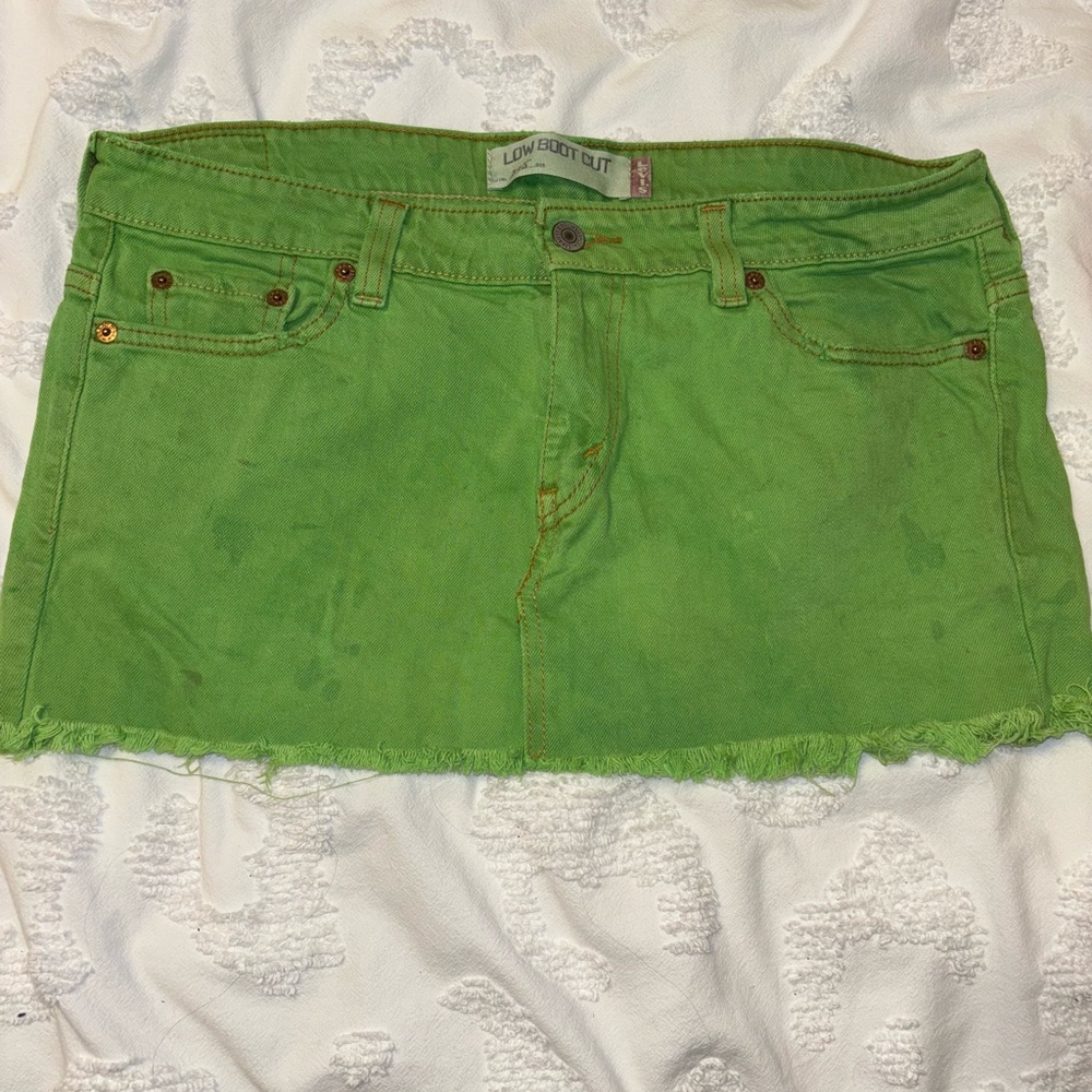 Urban Renewal Remade Overdyed
Gummy Denim Mini Skirt